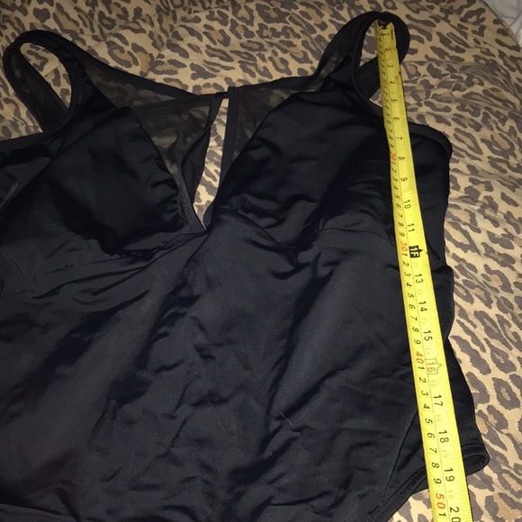 TIME & TRU size 1X 16w - 18wOne piece sheer top V- back slightly padded - Picture 8 of 16